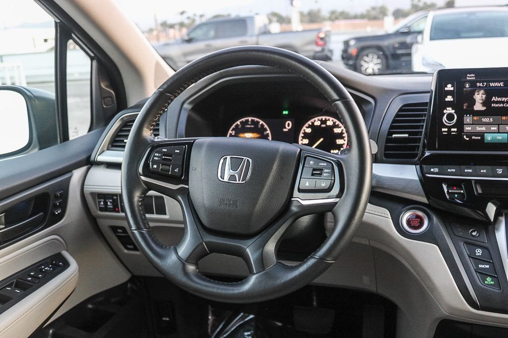 Used 2025 Smoke Blue Pearl Honda EX-L image 16