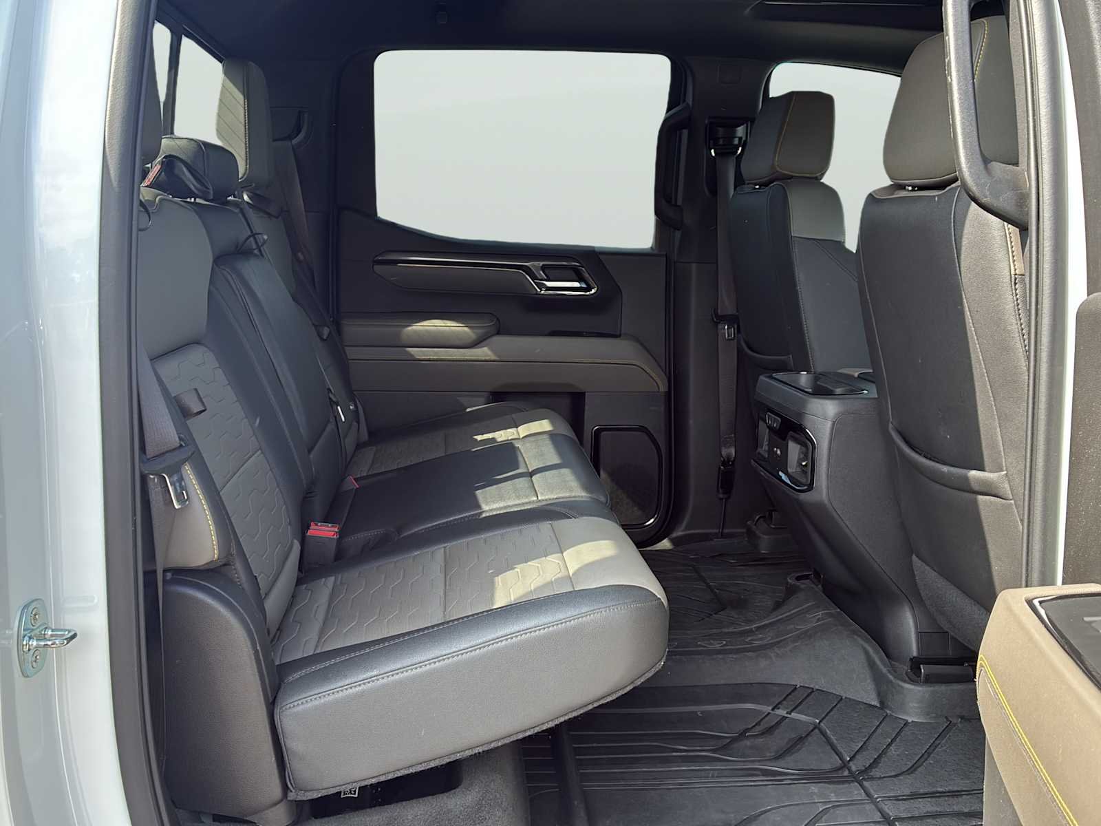 2023 Chevrolet Silverado 1500 ZR2 - Photo 33