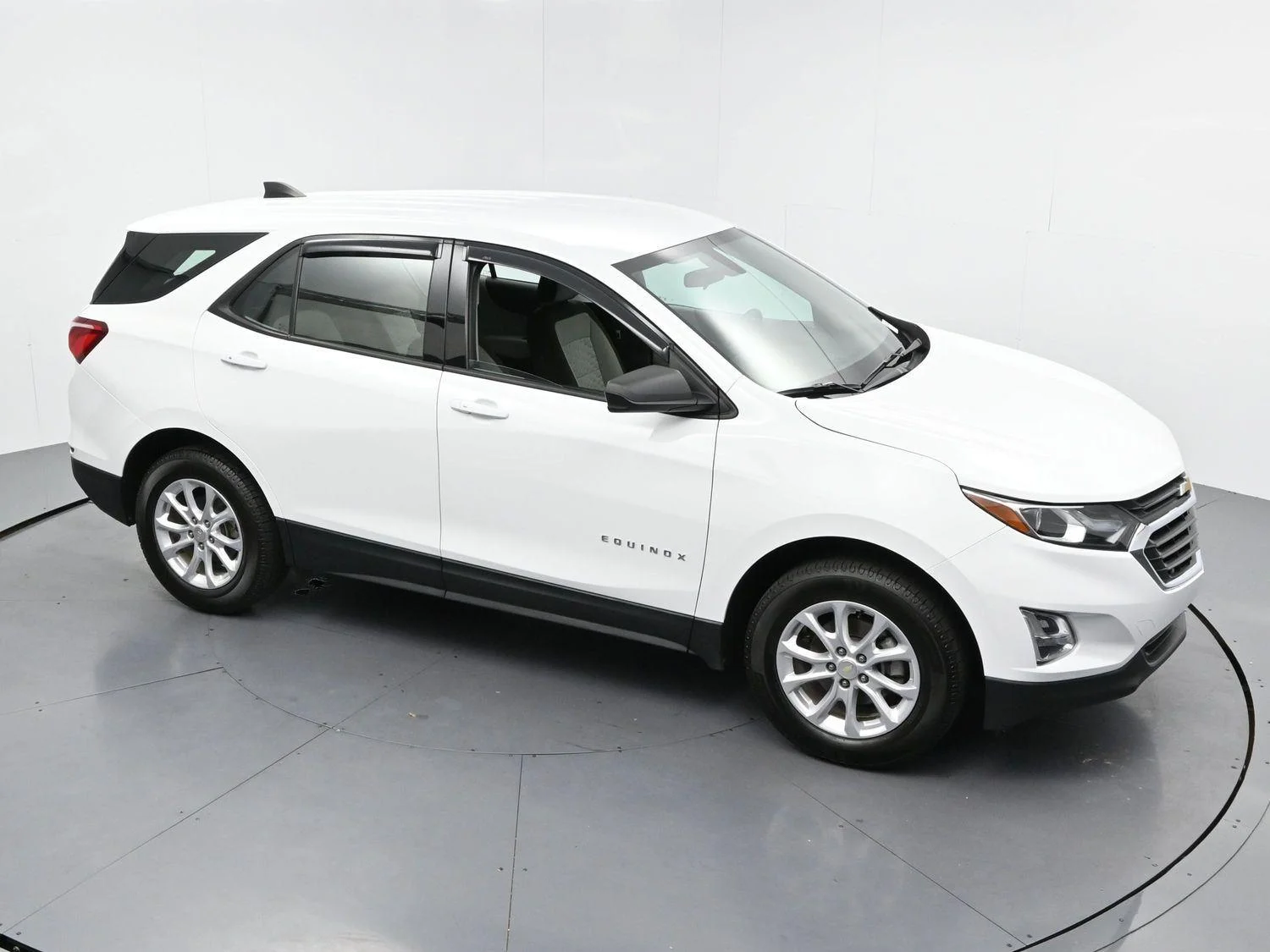 Used 2019 SUMMIT WHITE Chevrolet LS image 33