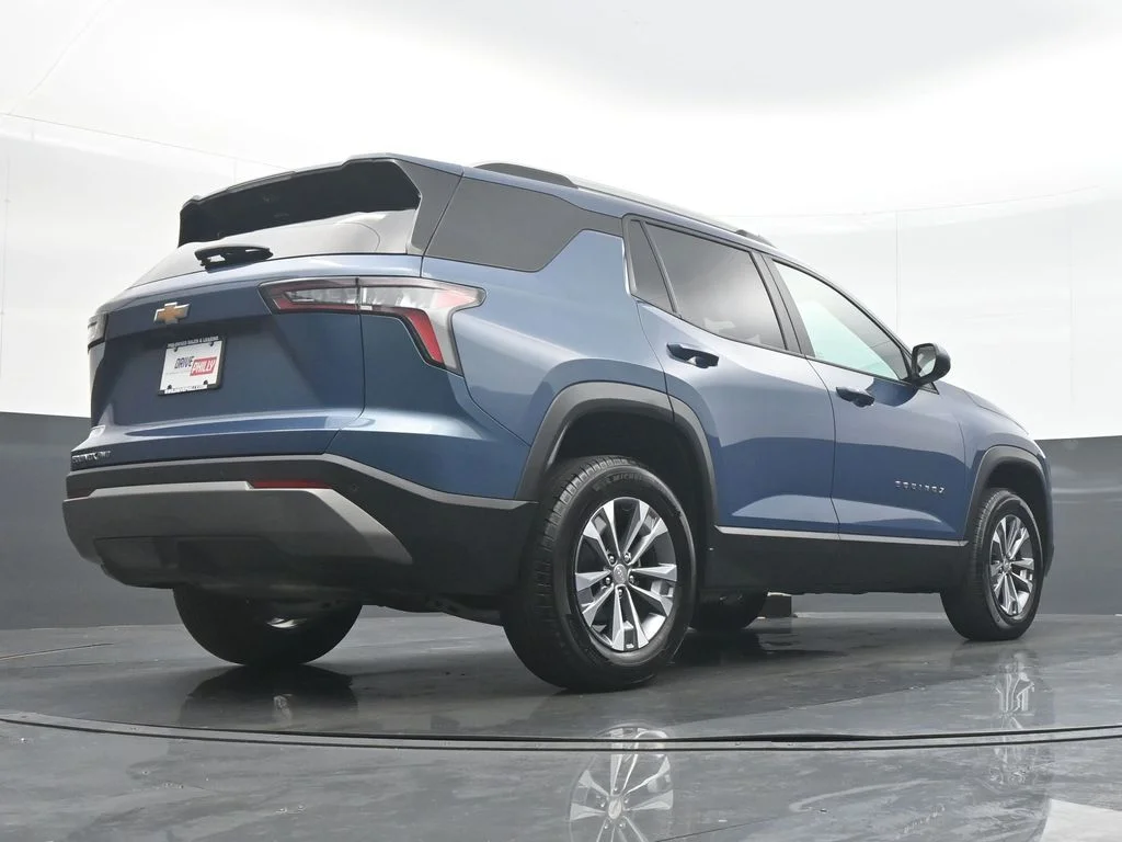 Used 2025 Blue Chevrolet LT image 30