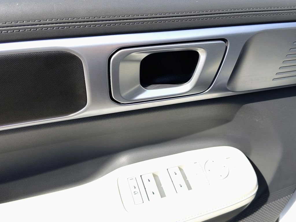2025 Hyundai Santa Fe SEL - Photo 17