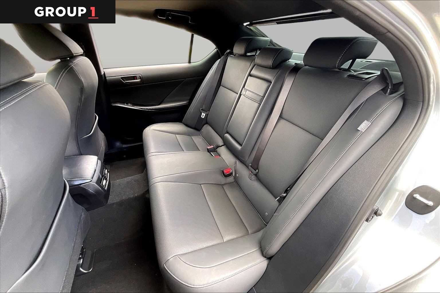 Used 2023 Iridium Lexus  image 18