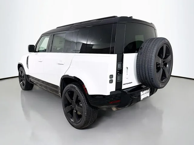 New 2026 Fuji White Land Rover X-Dynamic SE image 7