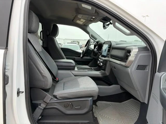 Used 2022 White Ford XL image 24