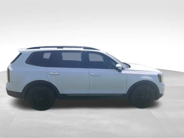 Used 2023 White Kia SX X-Line image 2