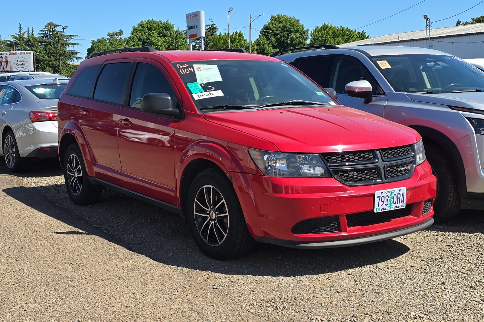Used 2018 Redline 2 Coat Pearl Dodge SE image 2