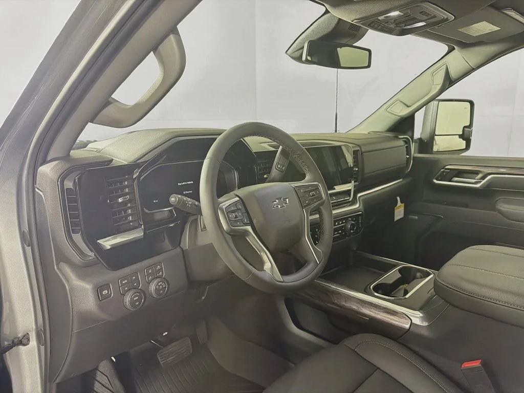 2026 Chevrolet Silverado 3500HD LTZ - Photo 10