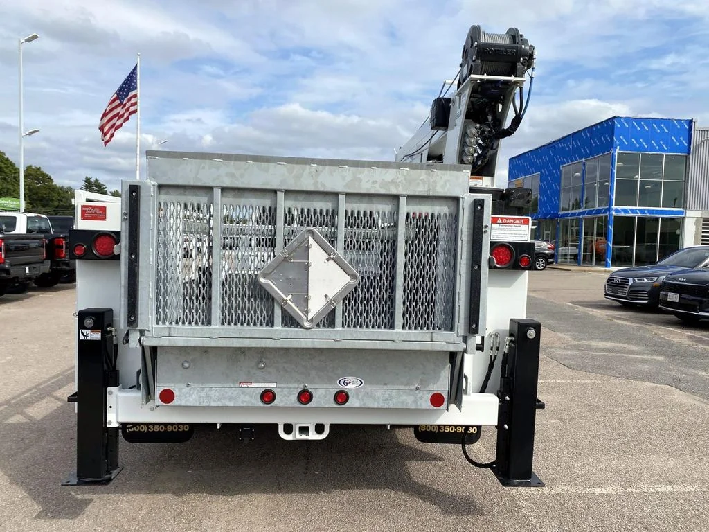 Used 2025 White Ford XLT image 4
