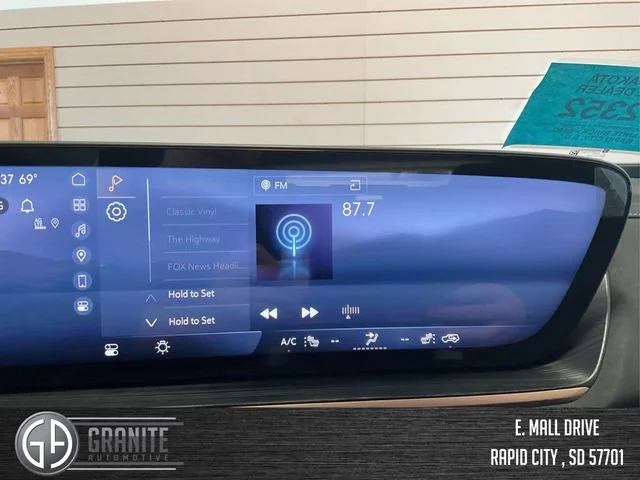 2025 Buick Envision Sport Touring - Photo 15
