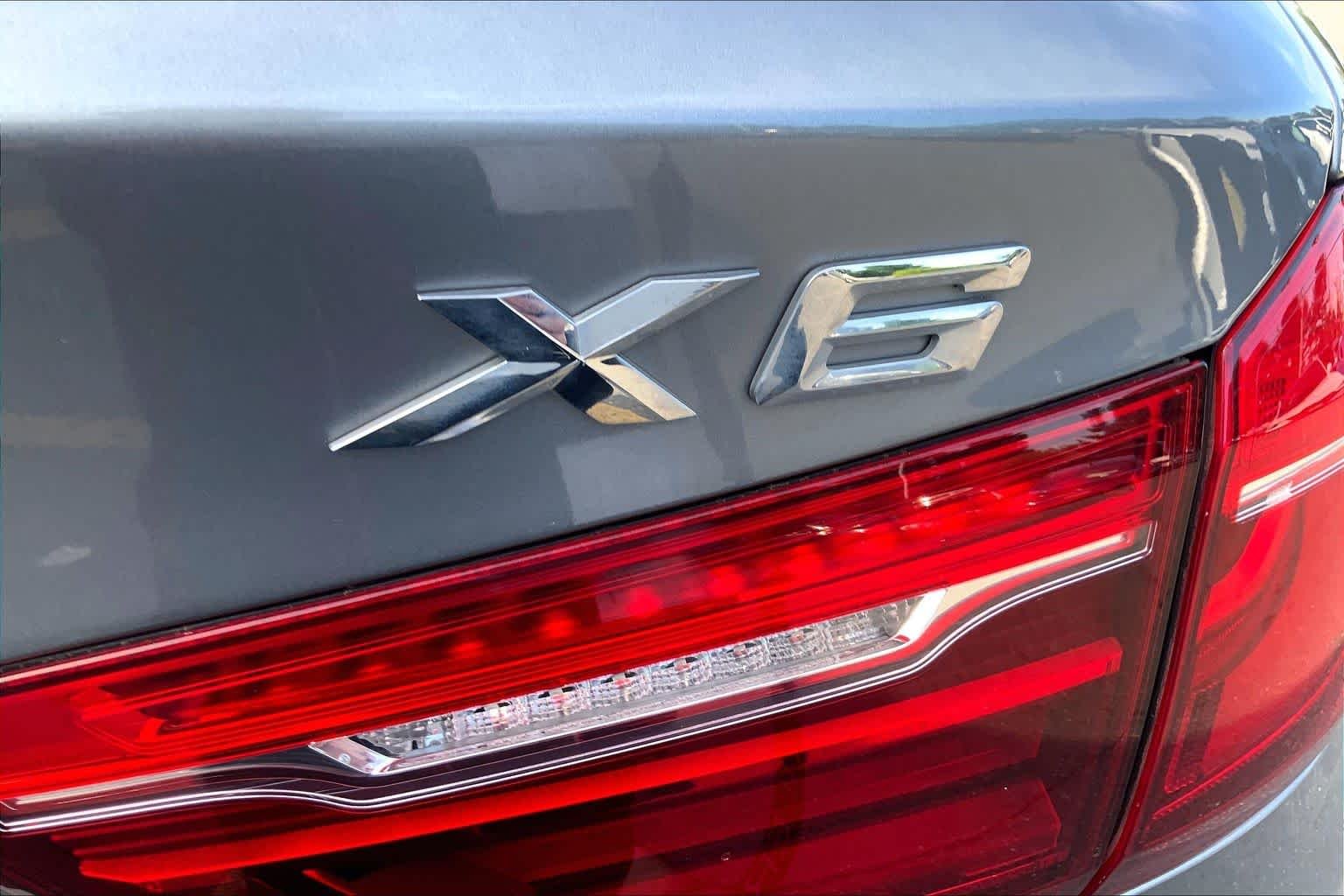 Used 2019 Space Gray Metallic BMW xDrive35i image 32