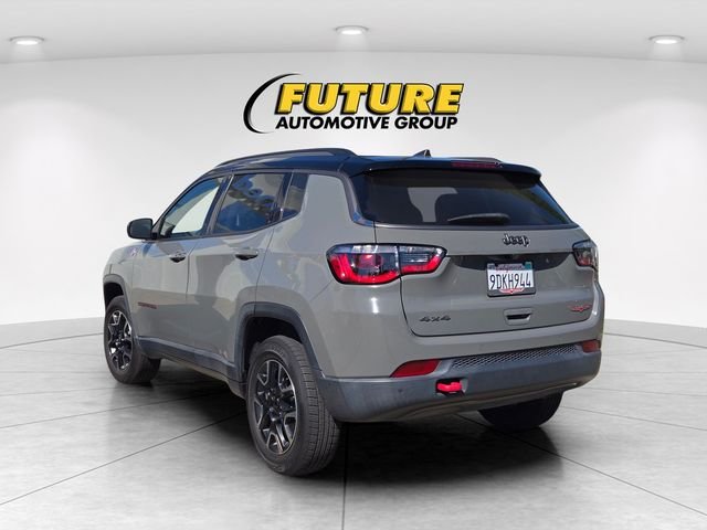 Used 2021 Gray Jeep Trailhawk image 6