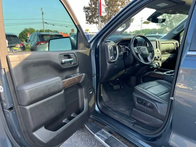 Used 2019 Blue GMC Denali image 4