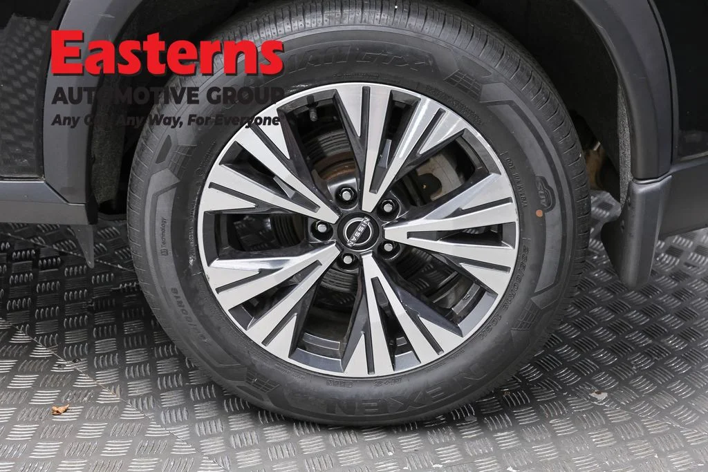 Used 2023 Black Nissan SV image 8