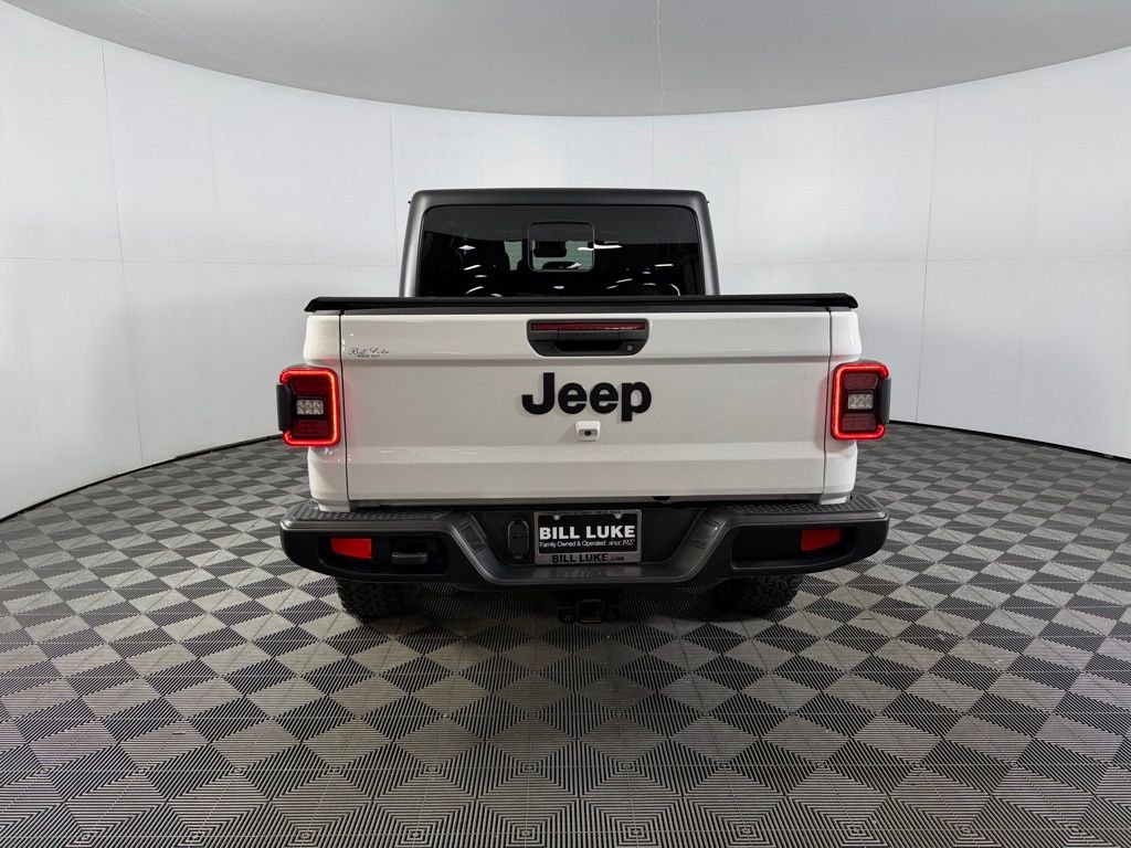 Used 2024 White Jeep Willys image 8