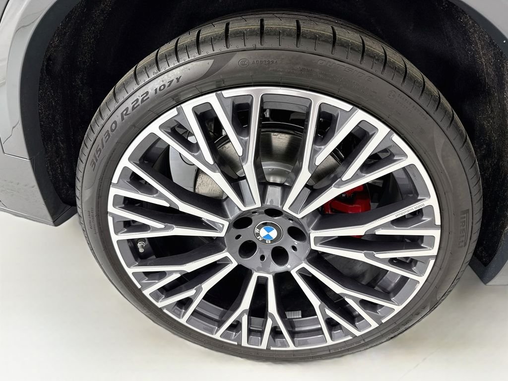 New 2026 Gray Metallic BMW xDrive40i image 32