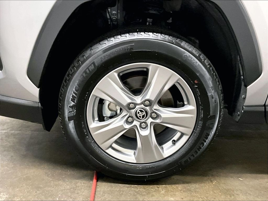 Used 2025 Silver Toyota XLE image 7