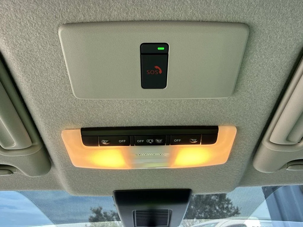 Used 2024 Red Nissan SR image 43