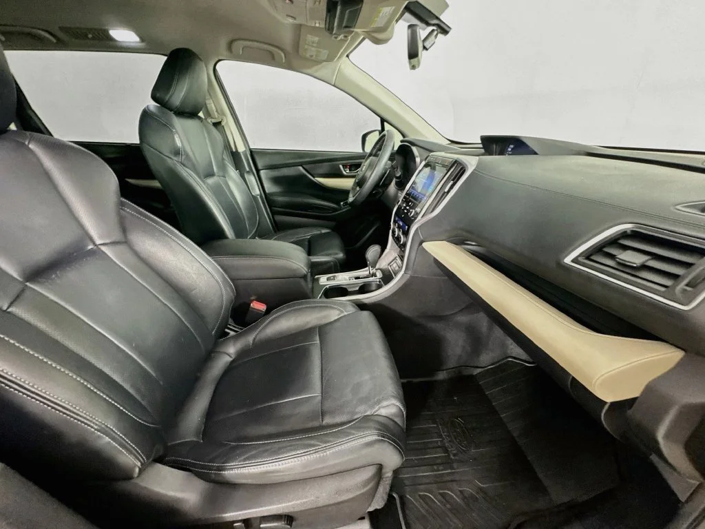 Used 2020 Ice Silver Metallic Subaru Limited image 36
