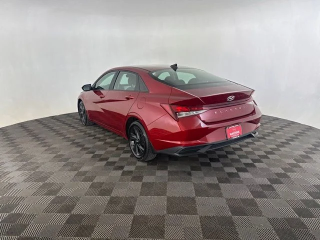 Used 2023 Red Hyundai SEL image 10
