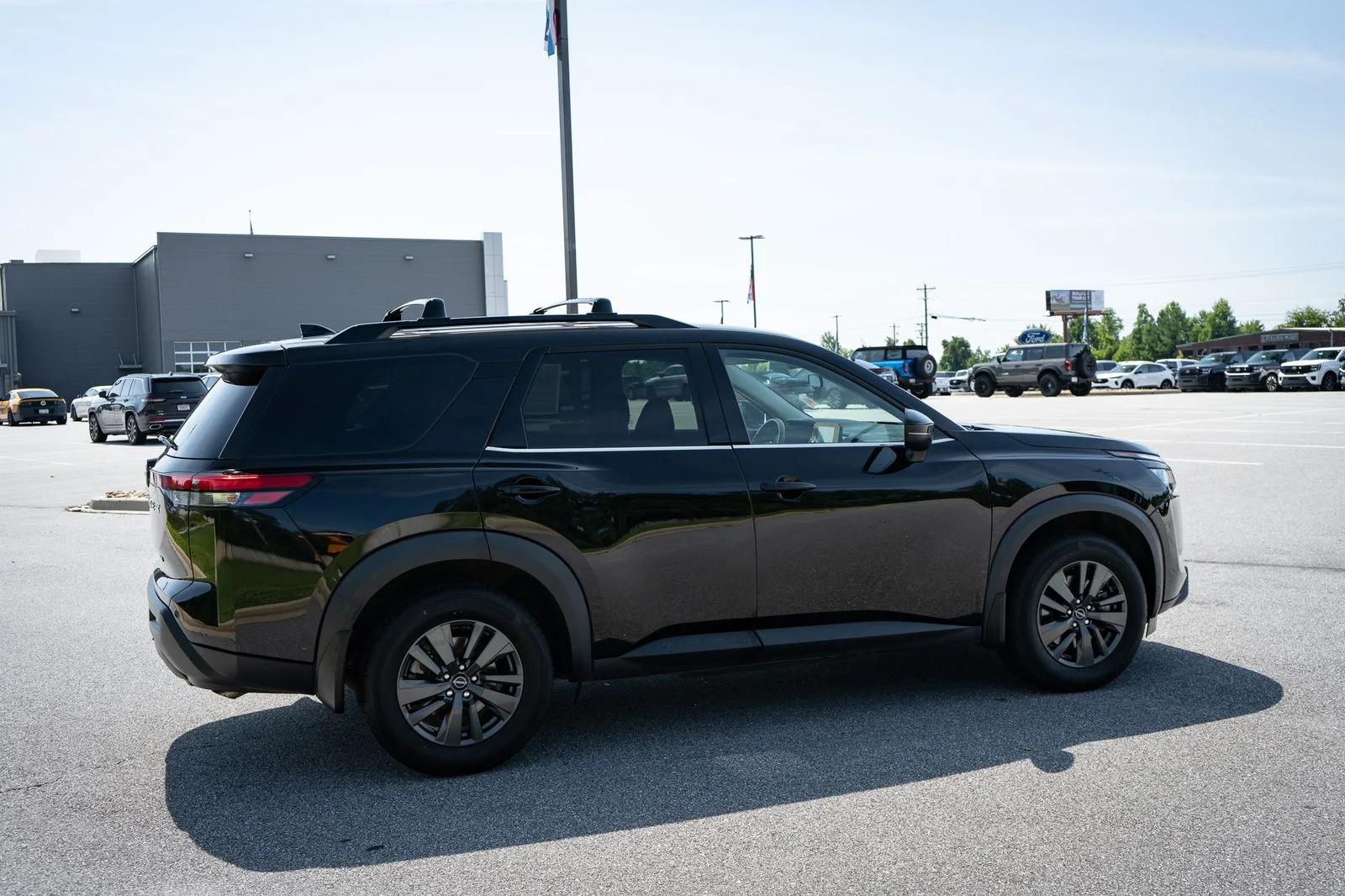 Used 2022 Black Nissan SV image 10