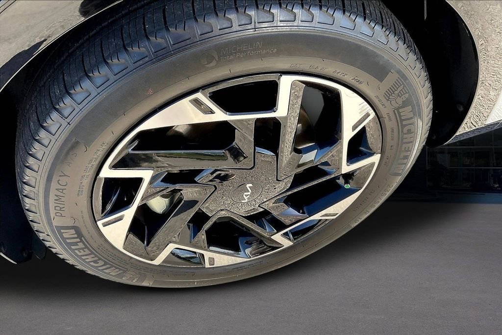 Certified Used 2024 Wolf Gray Kia SX-Prestige image 34