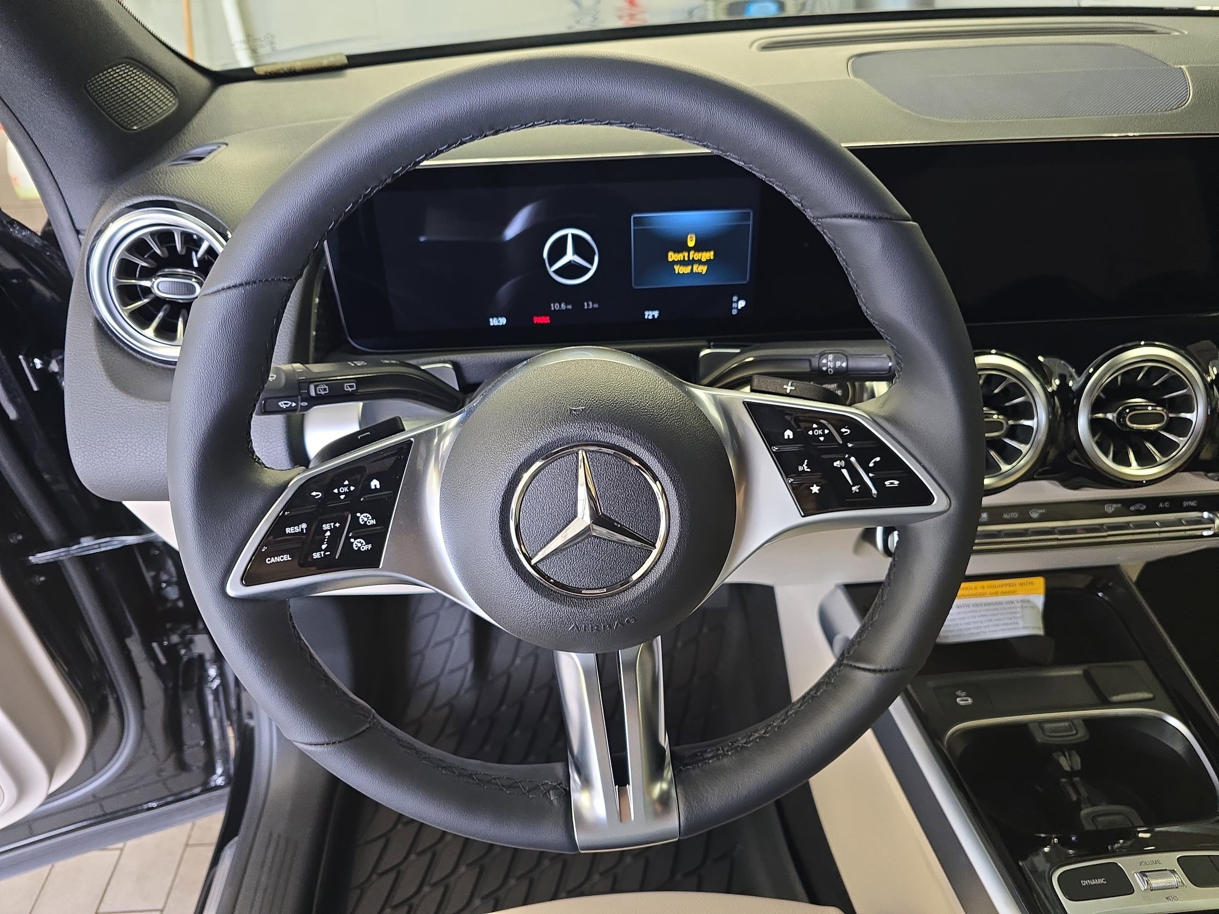 New 2026 Night Black Mercedes-Benz GLB250 image 19