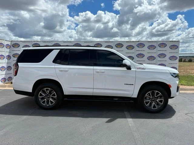 Used 2023 Summit White Chevrolet Z71 image 1
