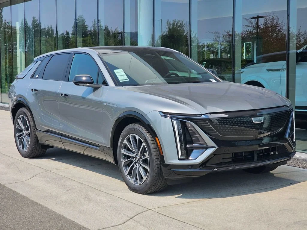 New 2026 Argent Silver Metallic Cadillac Sport image 7
