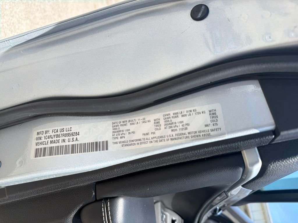 Used 2024 Silver Jeep 4xe image 27