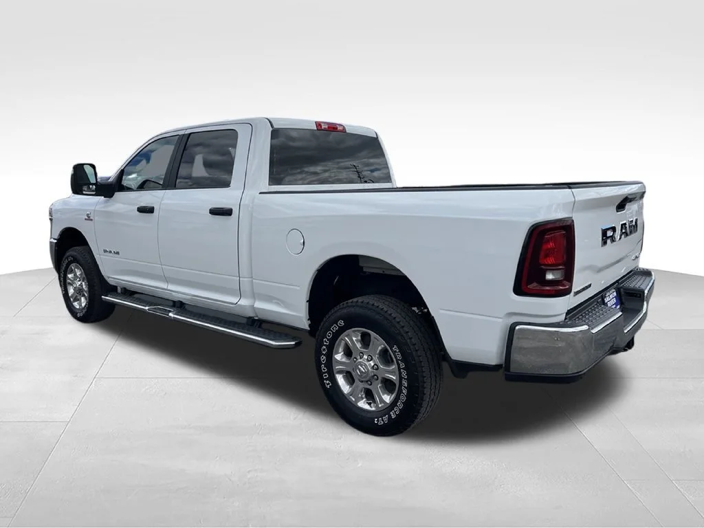 Used 2025 White Ram Big Horn image 7