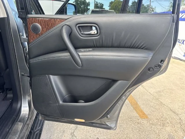 Used 2017 Gray Nissan Platinum image 26