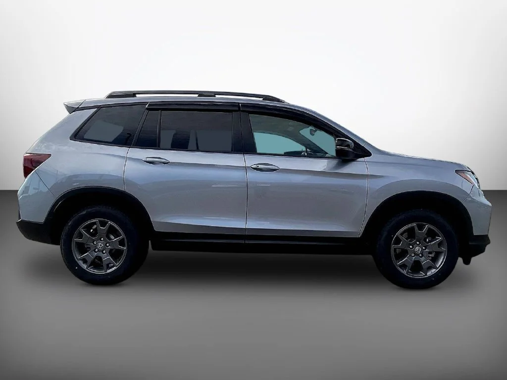 Used 2024 Lunar Silver Metallic Honda TrailSport image 8