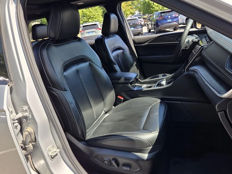 Used 2024 Silver JEEP 4XE image 19