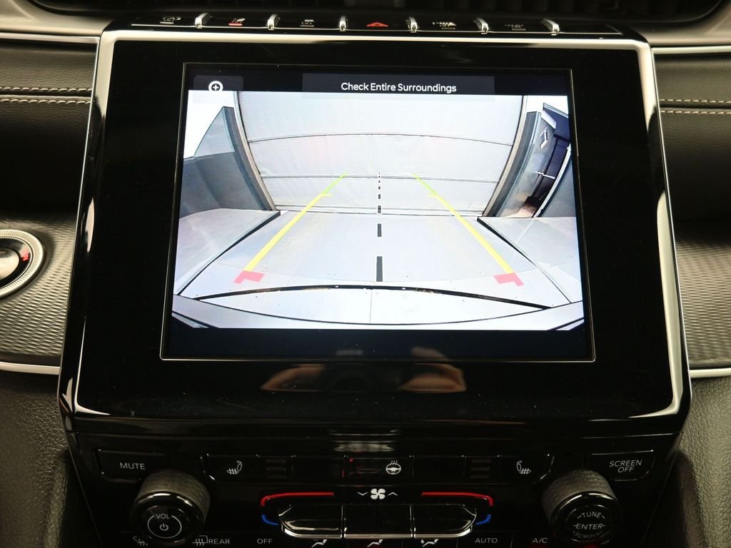 Used 2024 Gray Jeep Altitude image 4