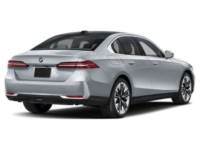 New 2027 Brooklyn Grey Metallic BMW 530i image 2