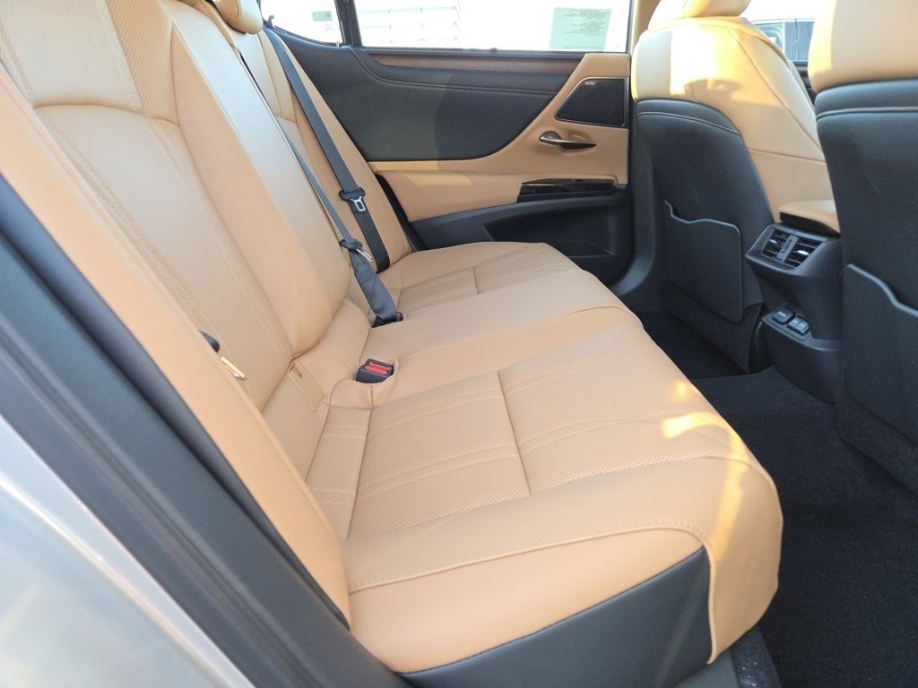 Certified Used 2025 MOONBEAM BEIGE MET. Lexus 350 Ultra Luxury image 6