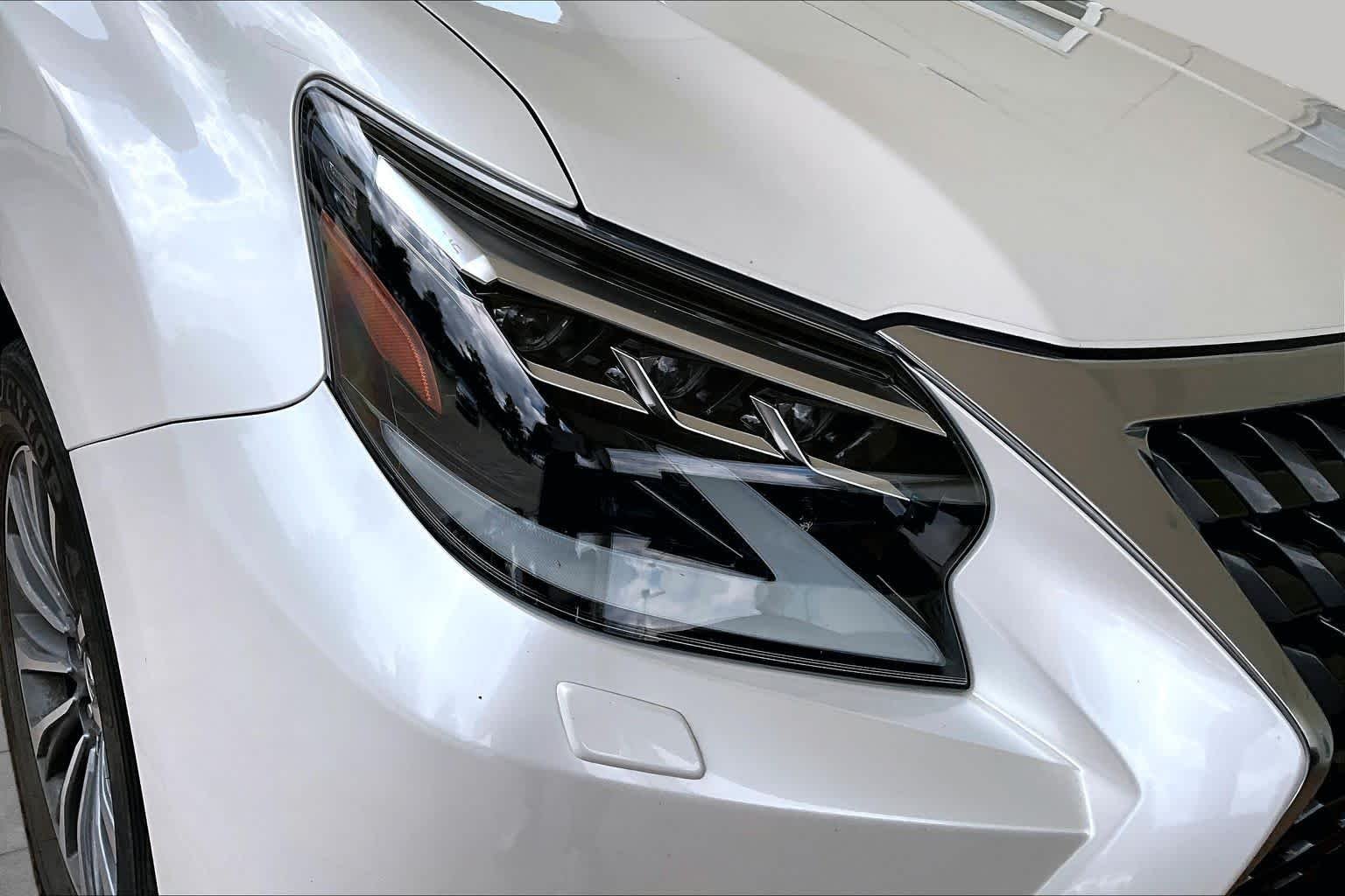 Used 2023 Eminent White Pearl Lexus Luxury image 25