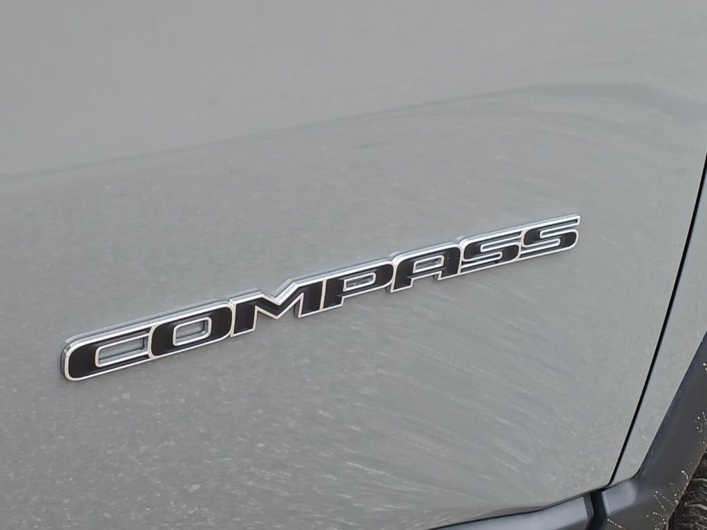 Used 2023 Gray Jeep Limited image 27