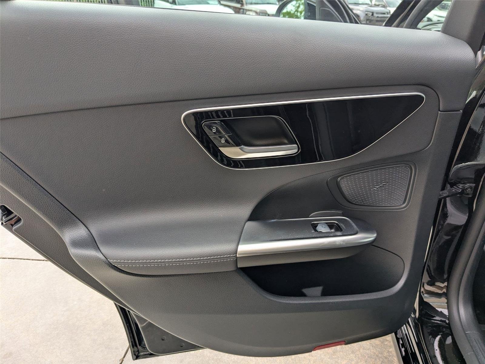 Used 2025 BLACK Mercedes-Benz C 300 image 22
