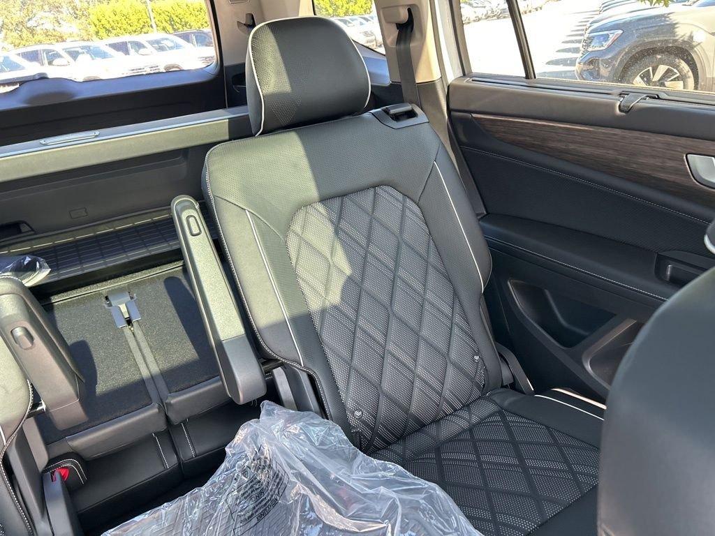New 2026 White Volkswagen 2.0T SEL Premium R-Line image 13