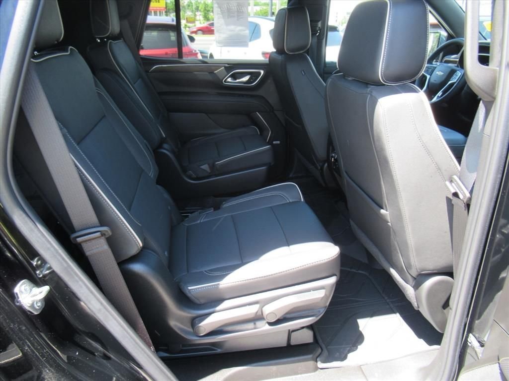 Used 2024 Black Chevrolet Premier image 31