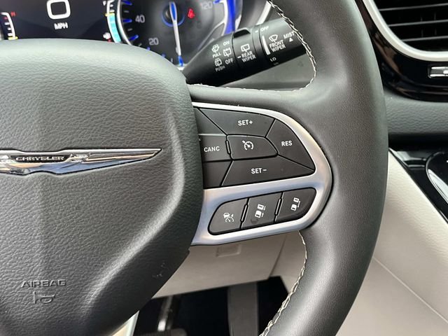 Used 2024 White Chrysler Touring L image 31
