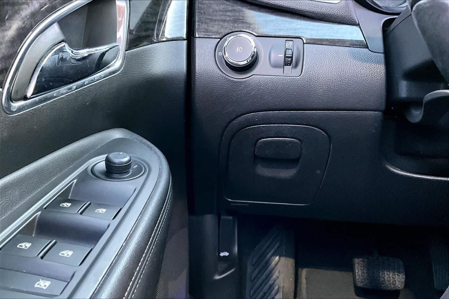 Used 2016 Graphite Gray Metallic Buick Convenience image 32
