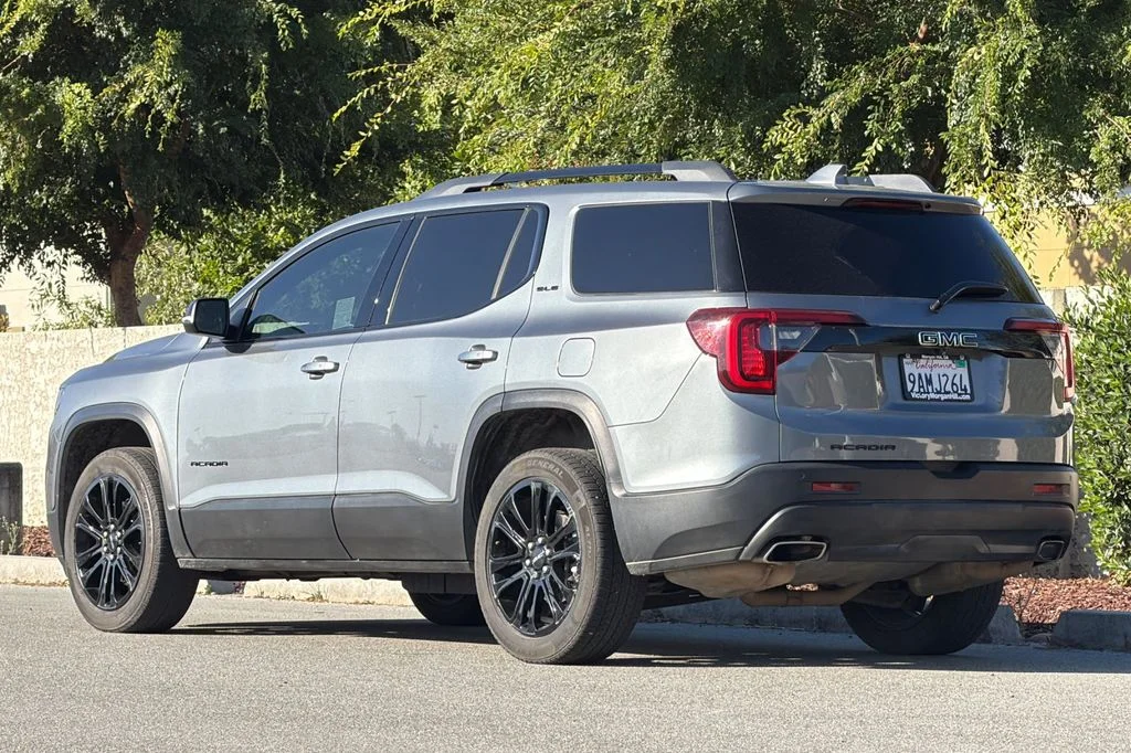 Used 2022 Satin Steel Metallic GMC SLE image 7
