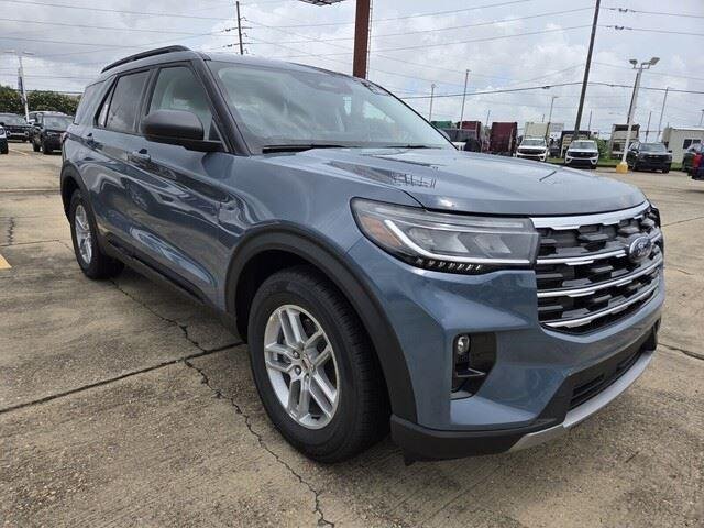 New 2026 Vapor Blue Metallic Ford Active image 7