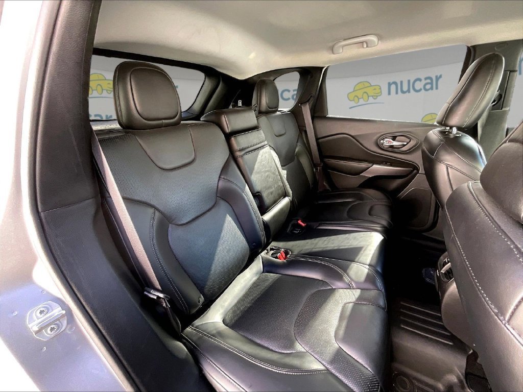 Used 2019 Billet Silver Metallic Clearcoat Jeep Limited image 16