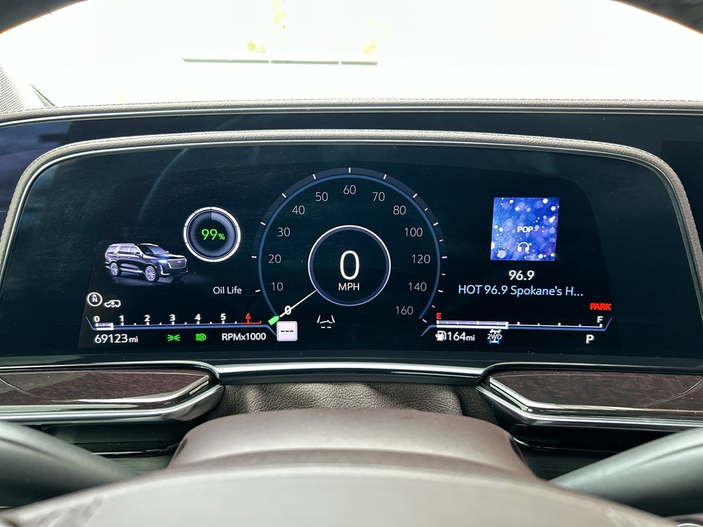Used 2022 Dark Moon Blue Metallic Cadillac Premium Luxury Platinum image 27
