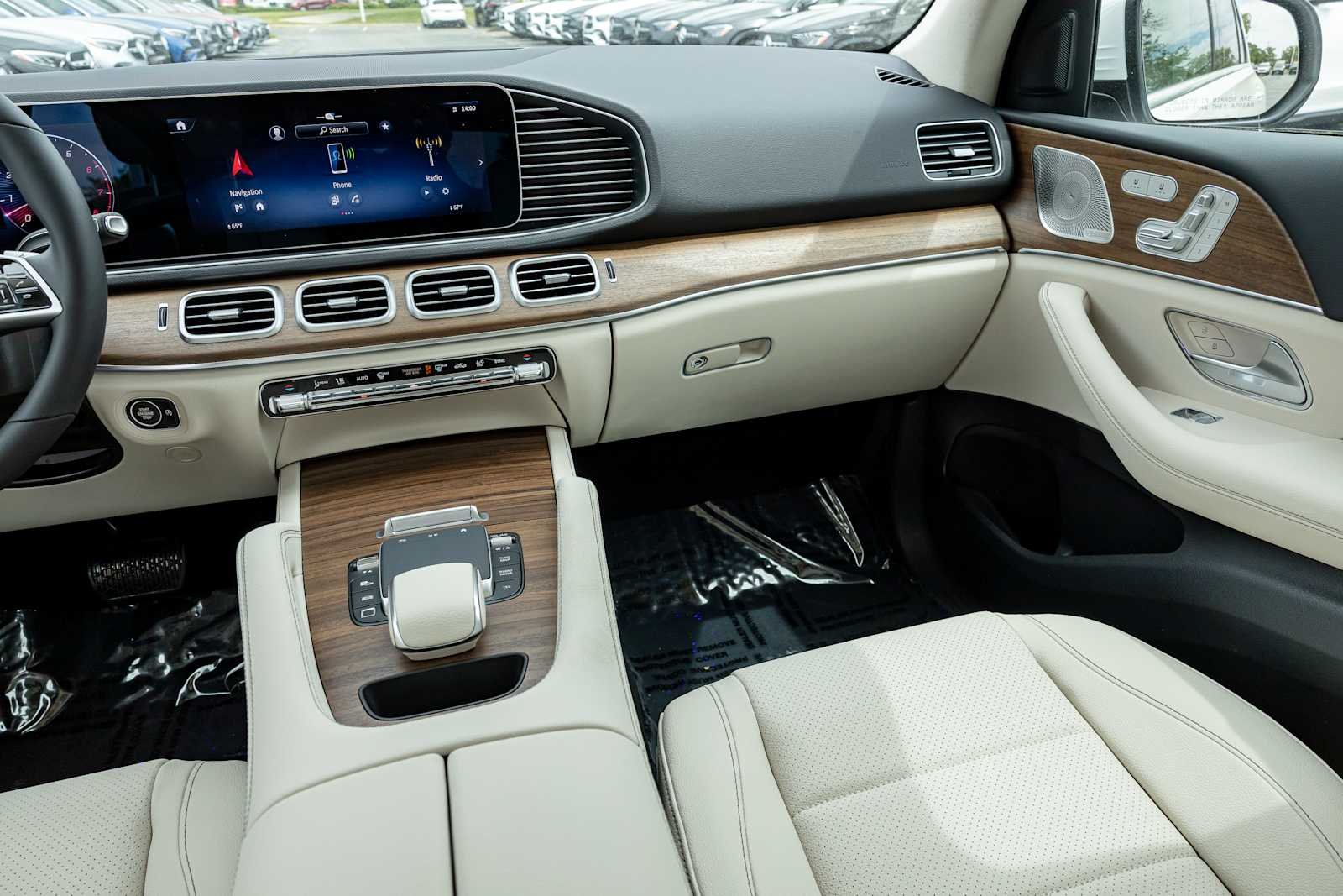 New 2026 Polar White Mercedes-Benz GLE 450 image 8