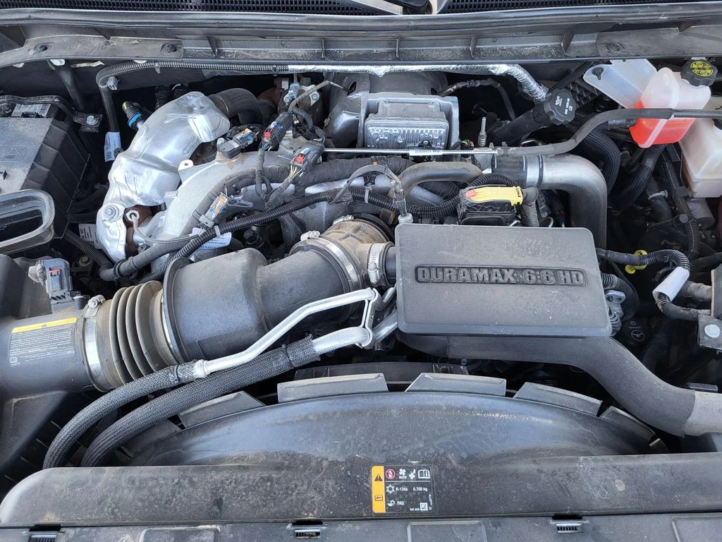 Used 2022 Summit White GMC Denali DRW image 23