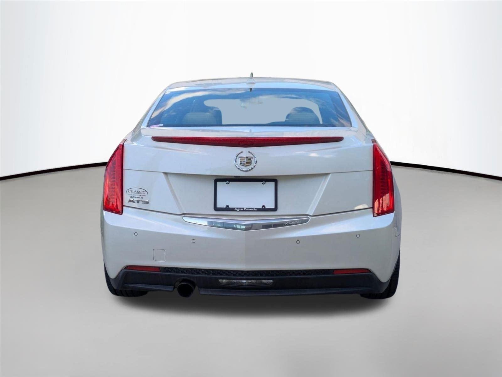 Used 2013 White Diamond Tricoat Cadillac Luxury image 6